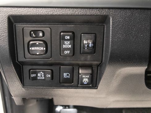 Used 2020 Toyota Tundra TRD Pro AWD/4WD image 17