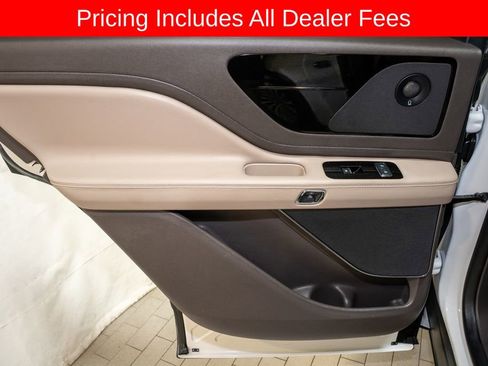 Used 2021 Lincoln Aviator Reserve w/ Equipment Group 201A AWD/4WD image 11