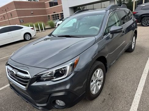 Used 2019 Subaru Outback 2.5i Premium AWD/4WD image 3