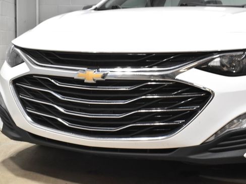 Used 2024 Chevrolet Malibu LT FWD image 32