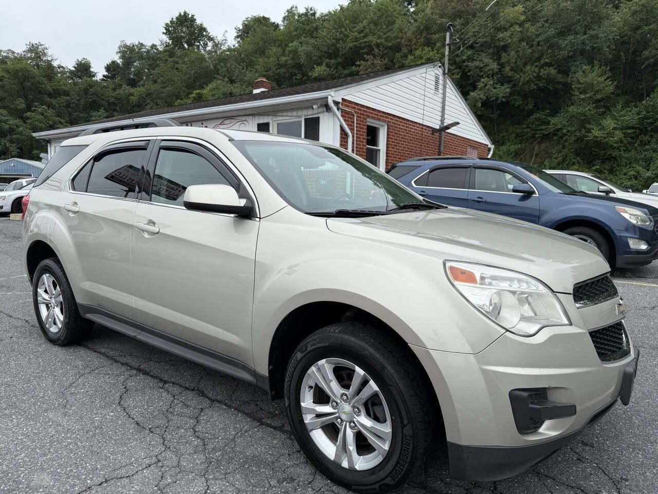 Used 2014 Chevrolet Equinox LT w/ Driver Convenience Package AWD/4WD image 3