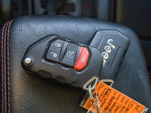 Used 2024 Jeep Wrangler Unlimited Rubicon image 41