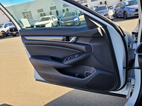 Used 2022 Honda Accord Sport image 16