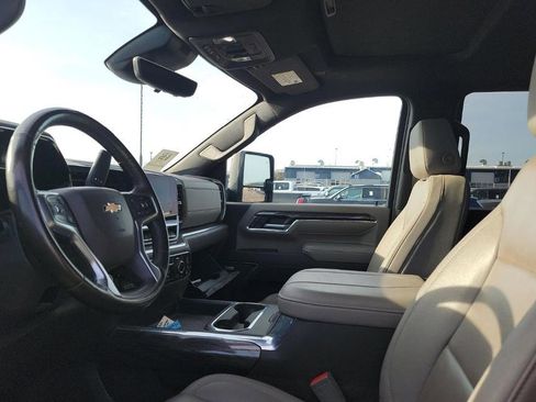 Used 2024 Chevrolet Silverado 3500 LTZ w/ LTZ Plus Package image 9