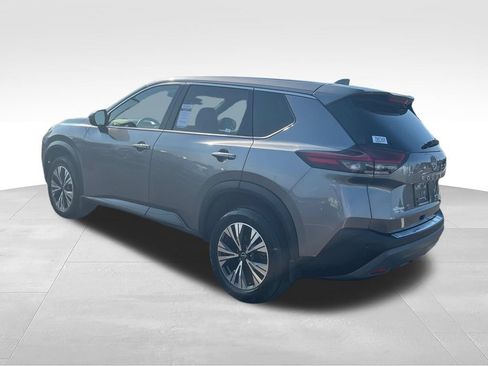 Used 2023 Nissan Rogue SV AWD/4WD image 3