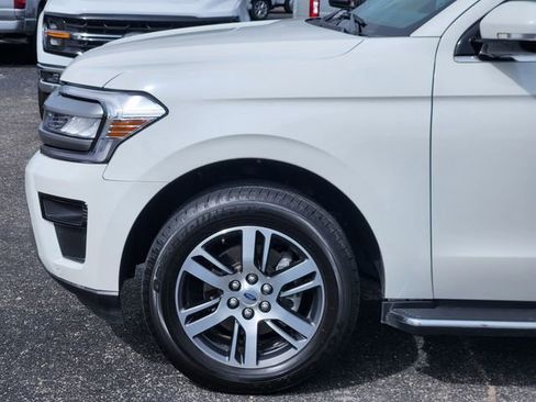 Used 2023 Ford Expedition XLT RWD image 8