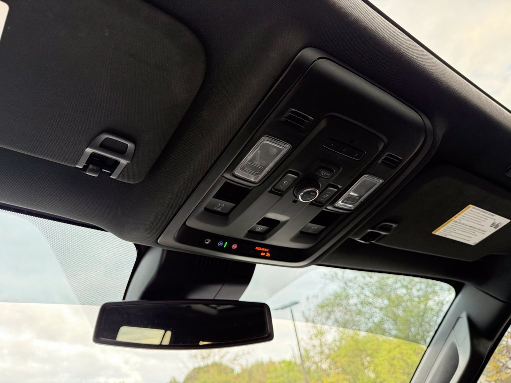 Used 2023 GMC Yukon AT4 AWD/4WD image 26