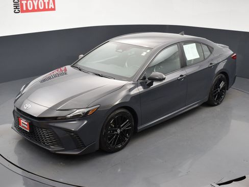 Used 2025 Toyota Camry SE FWD image 24