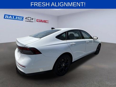 Used 2025 Honda Accord SE image 6