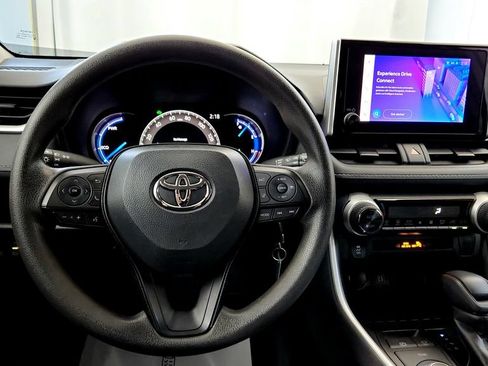 Used 2025 Toyota RAV4 LE AWD/4WD image 27