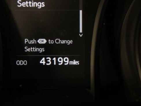 Used 2023 Toyota Camry SE image 26