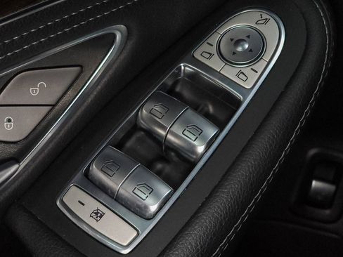 Used 2015 Mercedes-Benz C 300 4MATIC Sedan image 19