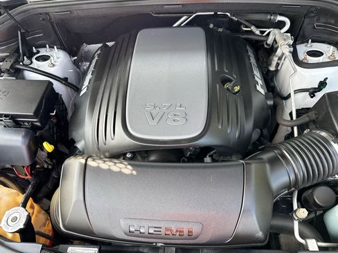 Used 2019 Dodge Durango R/T w/ Technology Group AWD/4WD image 25
