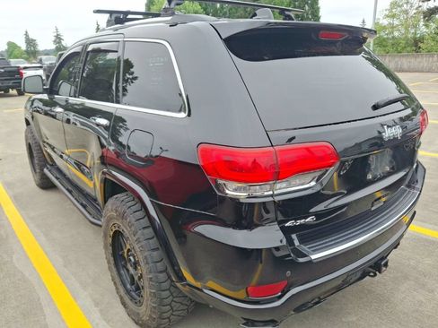 Used 2018 Jeep Grand Cherokee Overland AWD/4WD image 7