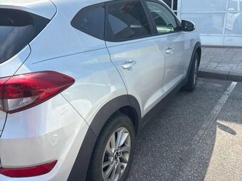 Used 2016 Hyundai Tucson SE w/ Option Group 02 AWD/4WD image 5