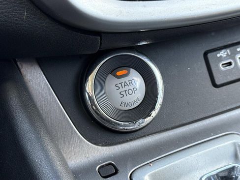 Used 2020 Nissan Murano S w/ Technology Package image 19