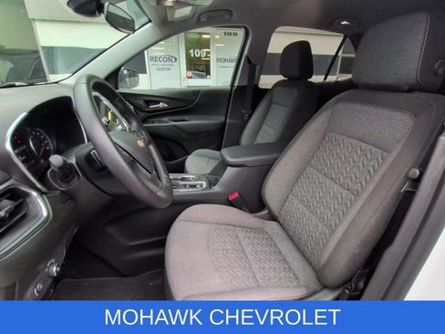 Certified 2022 Chevrolet Equinox LT AWD/4WD image 17