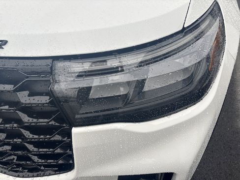 New 2026 Ford Explorer ST-Line image 10