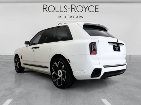 Certified 2025 Rolls-Royce Cullinan Black Badge AWD/4WD image 2