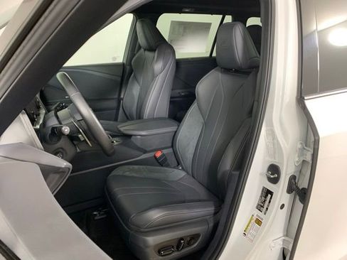 Used 2024 Lexus TX 500h AWD image 24