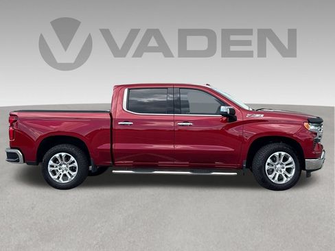 Used 2023 Chevrolet Silverado 1500 LTZ w/ LTZ Convenience Package II AWD/4WD image 11