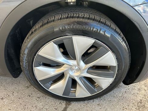 Used 2021 Tesla Model Y Long Range image 5