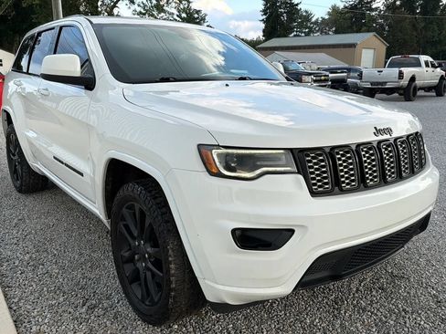 Used 2021 Jeep Grand Cherokee Laredo X AWD/4WD image 5