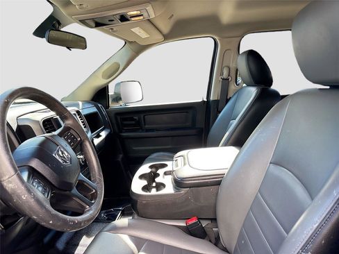 Used 2022 RAM 1500 Tradesman w/ Chrome Appearance Group image 23