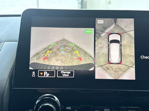 Used 2021 Nissan Armada SL w/ Captain's Chairs Package image 25