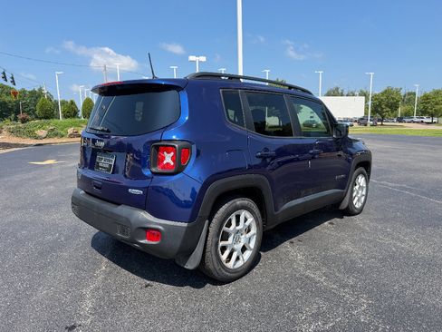 Used 2019 Jeep Renegade Latitude FWD image 7