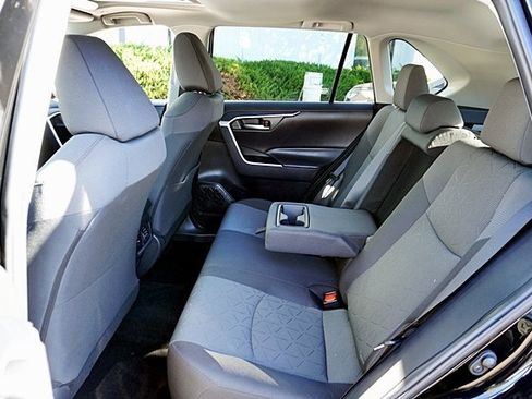 Used 2024 Toyota RAV4 XLE image 18