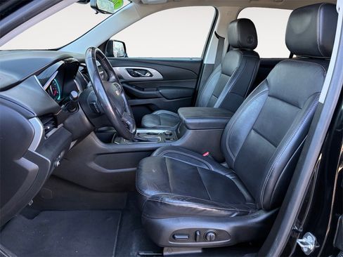 Used 2018 Chevrolet Traverse RS image 9