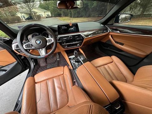 Used 2017 BMW 540i xDrive image 4