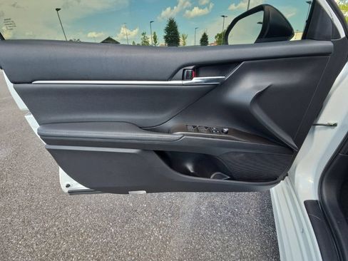 Used 2022 Toyota Camry XSE w/ Navigation Package FWD image 21