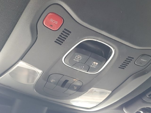 Used 2022 Jeep Renegade Altitude w/ Sun/Sound Group AWD/4WD image 25
