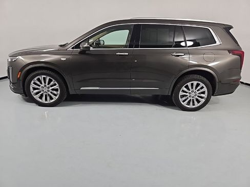 Used 2020 Cadillac XT6 Premium Luxury w/ Platinum Package image 4