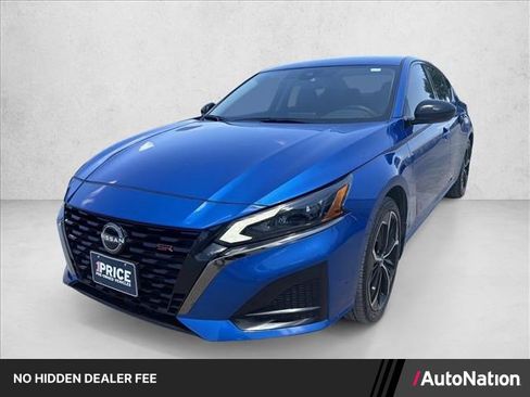 Used 2025 Nissan Altima 2.5 SR FWD image 1
