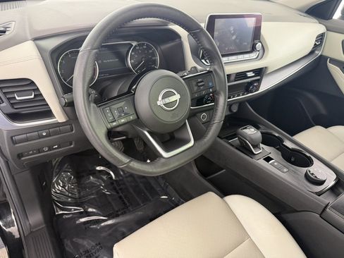 Used 2023 Nissan Rogue SV w/ SV Premium B Package AWD/4WD image 15
