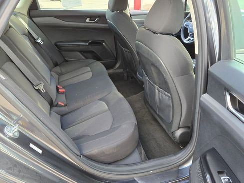 Used 2023 Kia K5 LXS image 9