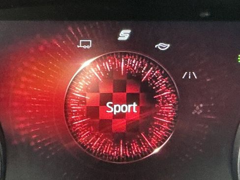 Used 2023 Ford Explorer ST-Line image 9