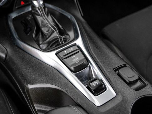 Used 2021 Chevrolet Camaro LT w/ Technology Package RWD image 21
