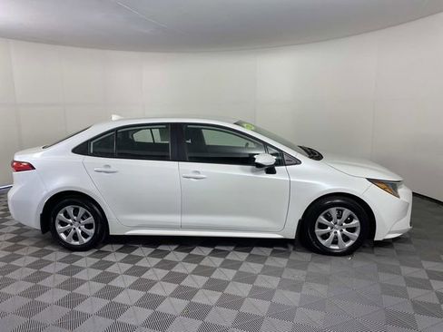 Used 2026 Toyota Corolla LE FWD image 10