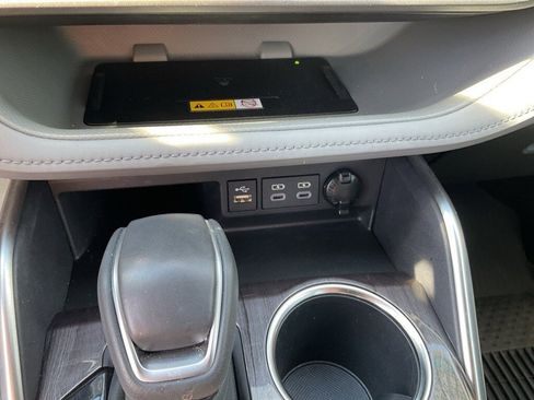 Used 2025 Toyota Highlander Limited image 14