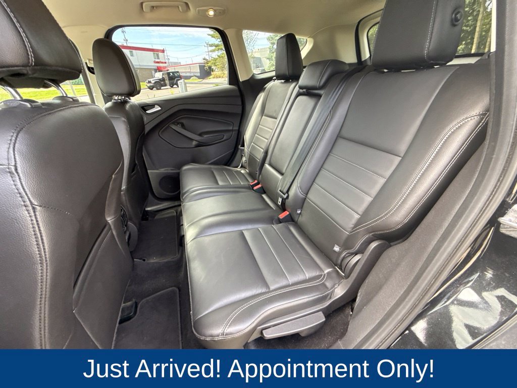 Used 2015 Ford Escape Titanium w/ Equipment Group 301A AWD/4WD image 10