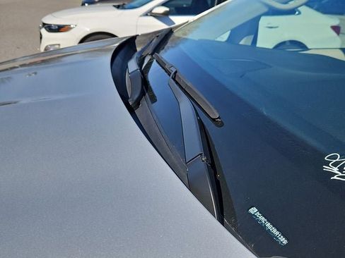 Used 2024 Chrysler Pacifica Touring-L image 22