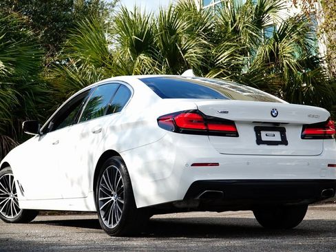 Used 2022 BMW 530i xDrive w/ M Sport Package image 4
