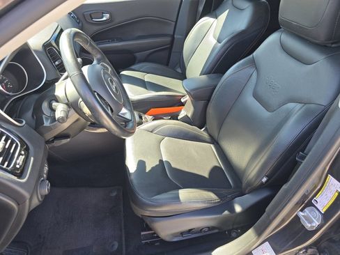 Used 2019 Jeep Compass Limited image 24