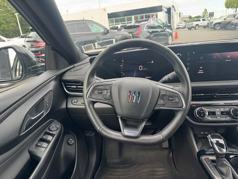 Used 2024 Buick Envista Sport Touring w/ Convenience I Package FWD image 14