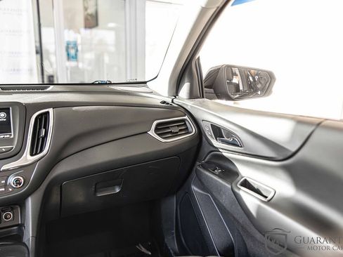 Used 2019 Chevrolet Equinox LT image 37