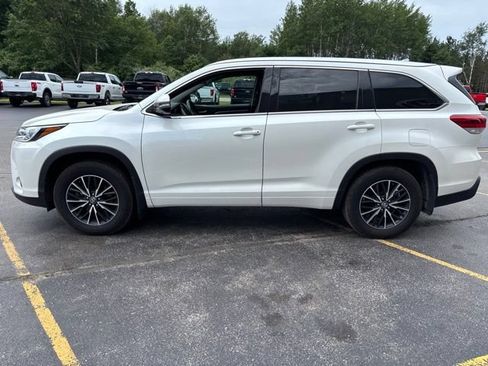 Used 2018 Toyota Highlander Limited AWD/4WD image 4
